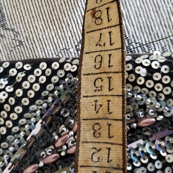 🌲Accessorize velvet sequined potlis - Picture 5 of 8